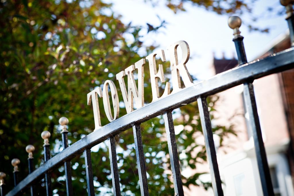Tower House Executive Guest House Pontefract Exteriör bild